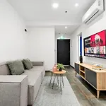 Fresh New Place, Central W Bomb Shelter Right Next To The Beach M3
